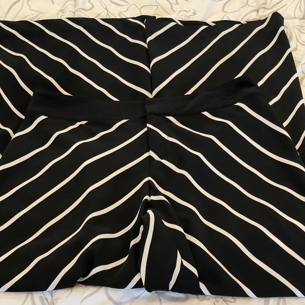 Bar III 4 Black and White Striped Sheath‎ Pants